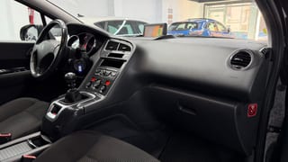 Miniatura de Peugeot 5008 - Foto 5