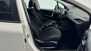 Miniatura de Peugeot 208 - Foto 12