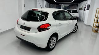 Miniatura de Peugeot 208 - Foto 3