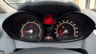 Miniatura de Ford Fiesta - Foto 7
