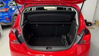 Miniatura de Opel Corsa GLP - Foto 13