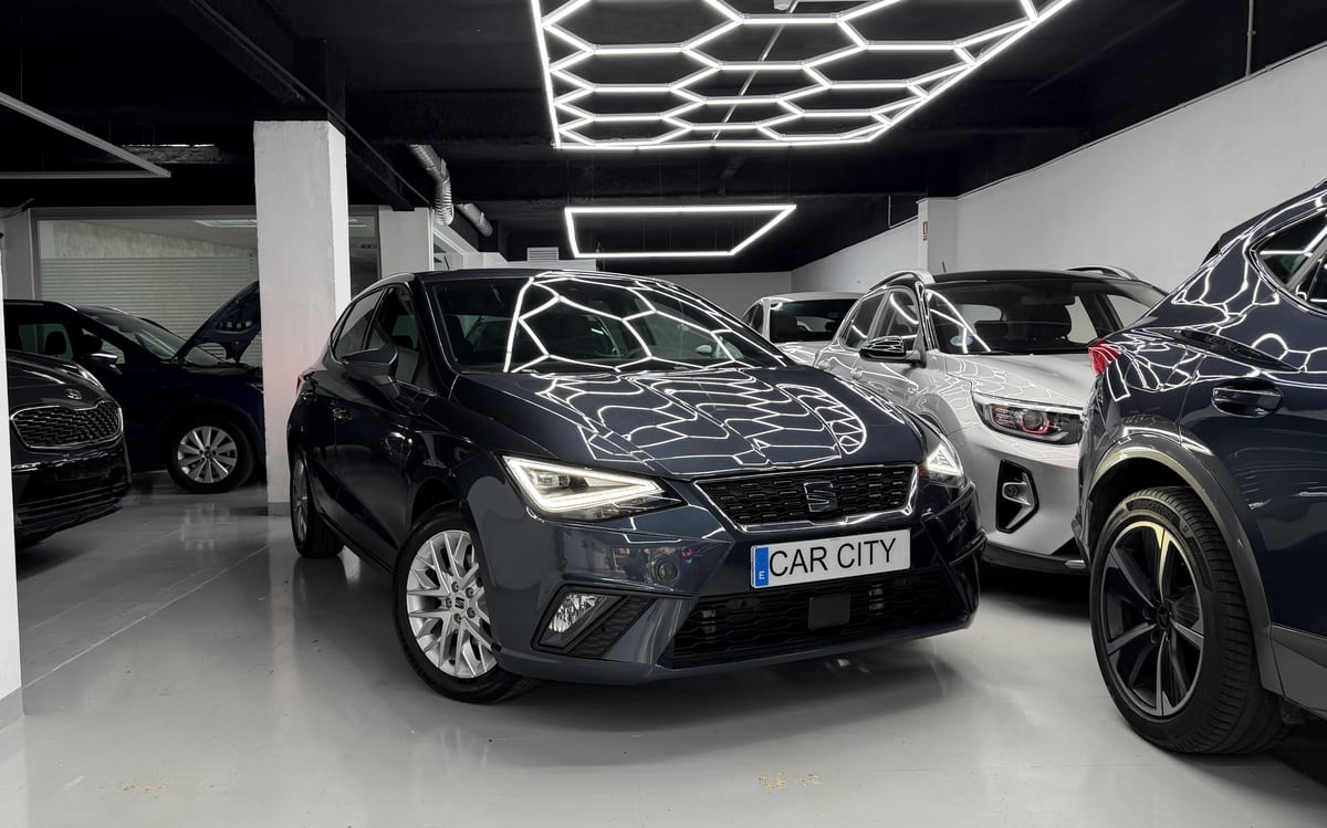 Coche de segunda mano Seat Ibiza en Barcelona - Vista 1