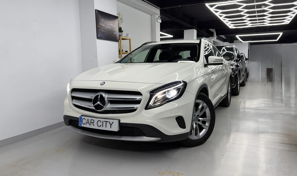 Coche de segunda mano Mercedes GLA en Barcelona - Vista 1