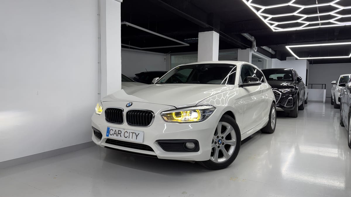 Coche de segunda mano Bmw Serie 1 en Barcelona - Vista 1