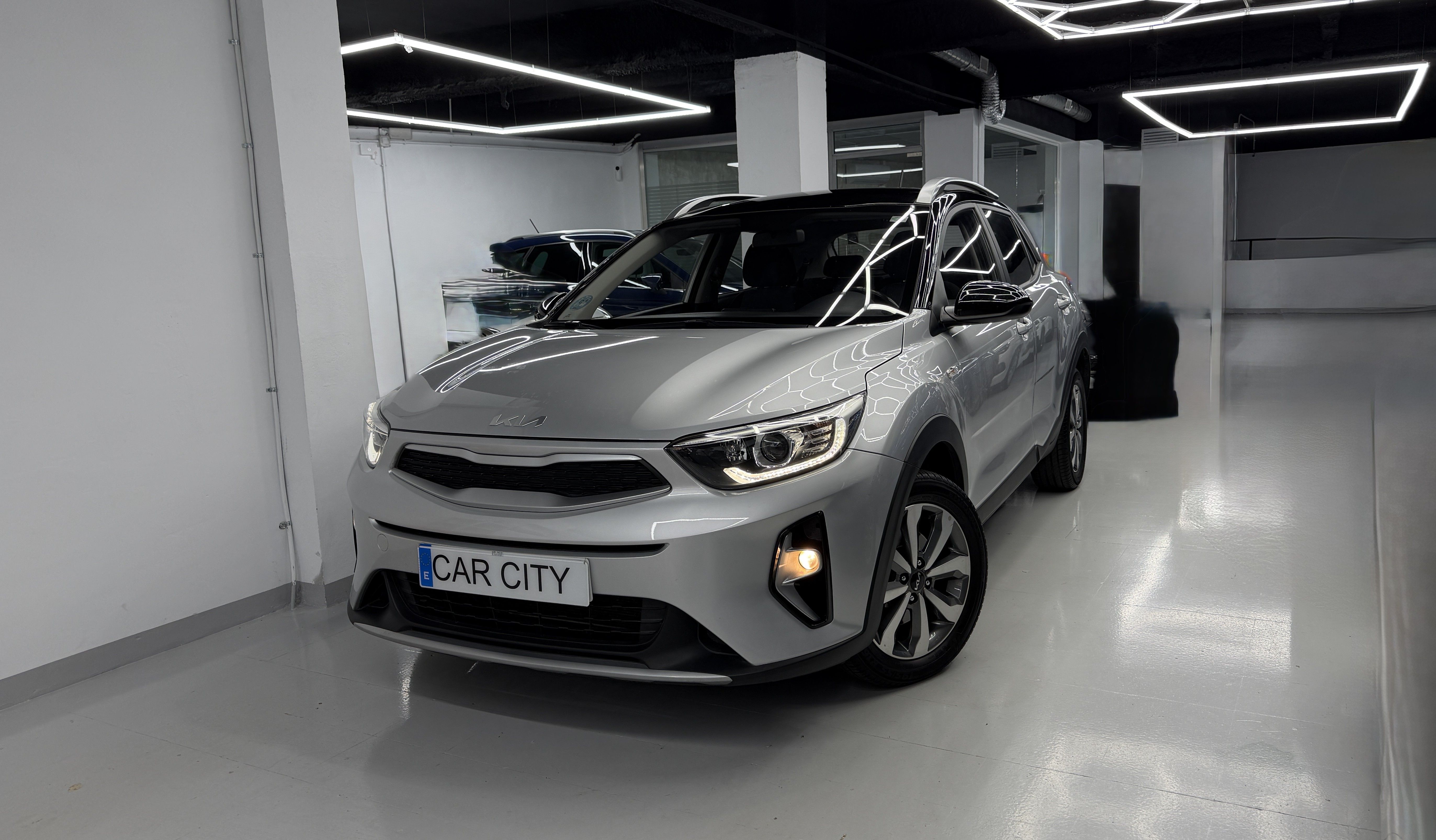 Coche de segunda mano KIA Stonic en Barcelona - Vista 1