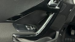 Miniatura de Peugeot 208 - Foto 15